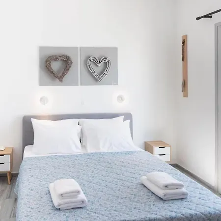 Navi B1 Brand New 2b/d In Naousa Appartement